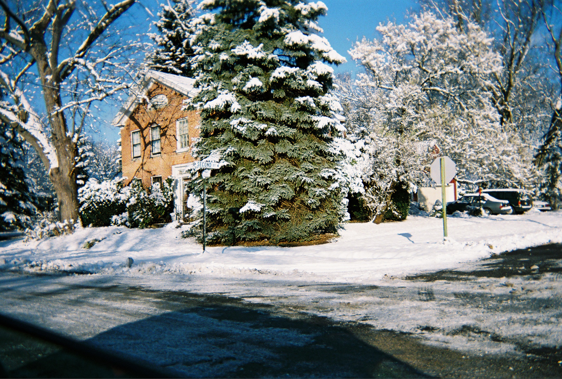 Our 1st meeting place the upstairs of the red brick home
of S. N. Eastman on the North West Corner of Harrison and Second Streets or 5648 Harrison. 